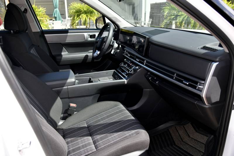 Discover Saint Martin in Comfort and Style with the Hyundai Santa Fe 2025 – Now Available at L’Anse Marcel Beach Resort