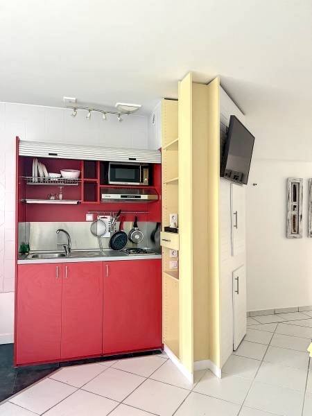 Studio with ocean view with shower