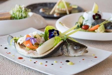 Book in a gourmet restaurant  sea view in saint martin